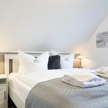 Lägenhet Rosenmoewe